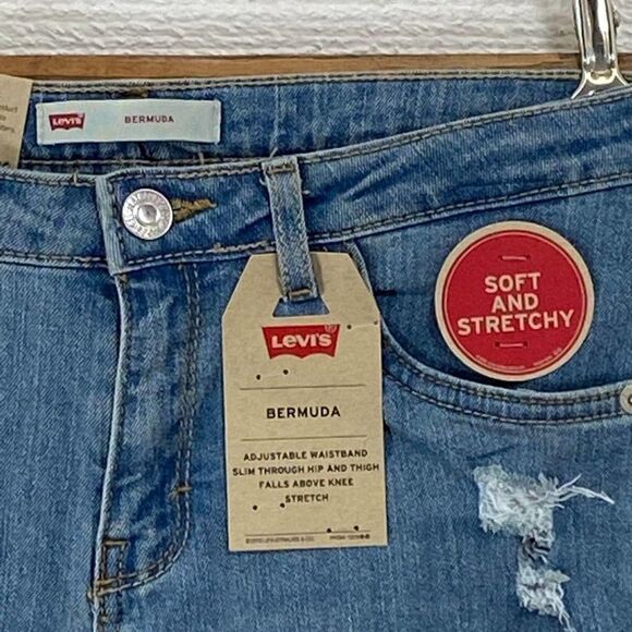 $59 Levi’s Jean Bermuda Shorts Distressed  12R NWT - Picture 2 of 6